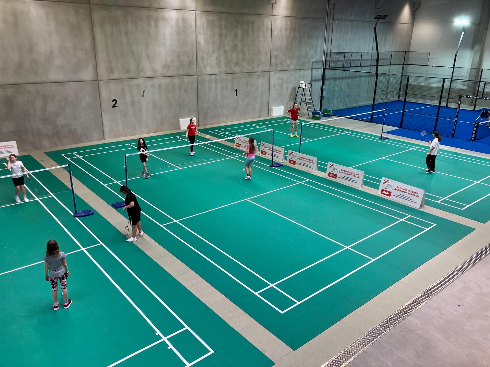 Sport & Fitness-Gruppe besucht „Smash House“