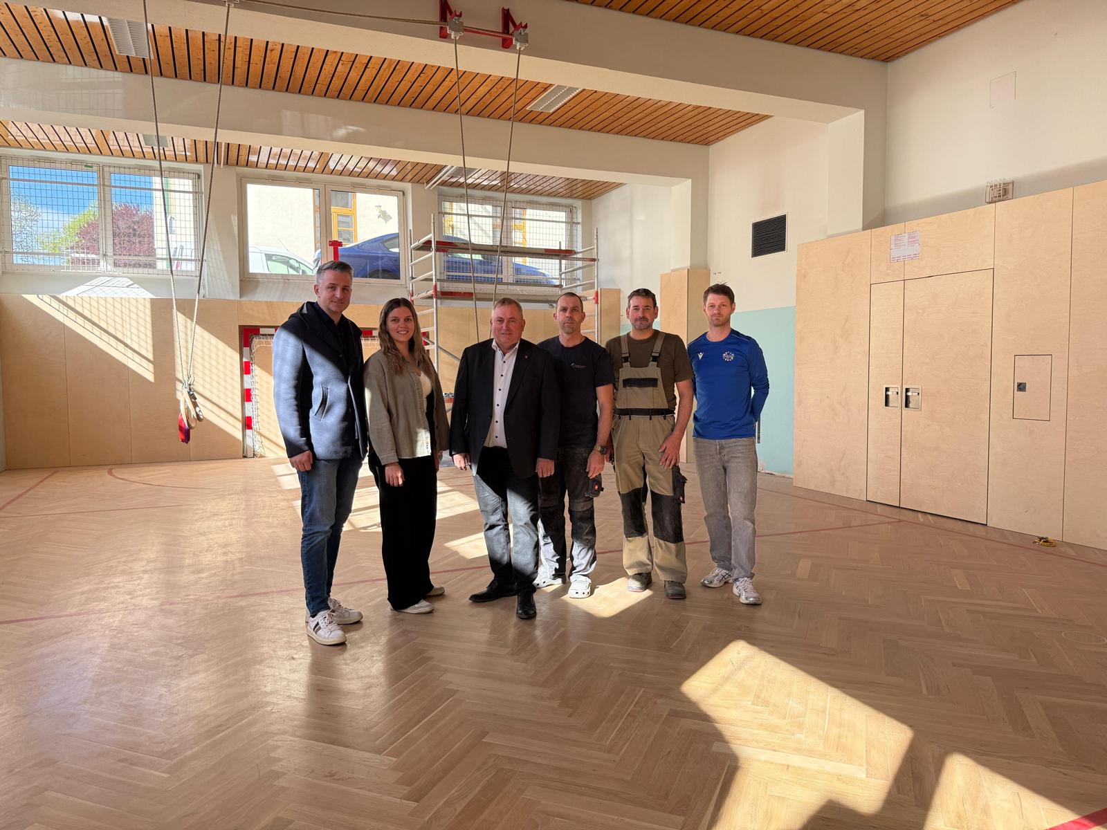 Lokalaugenschein beim Turnsaal-Umbau