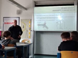 Physik-Experte der FH Krems zu Gast